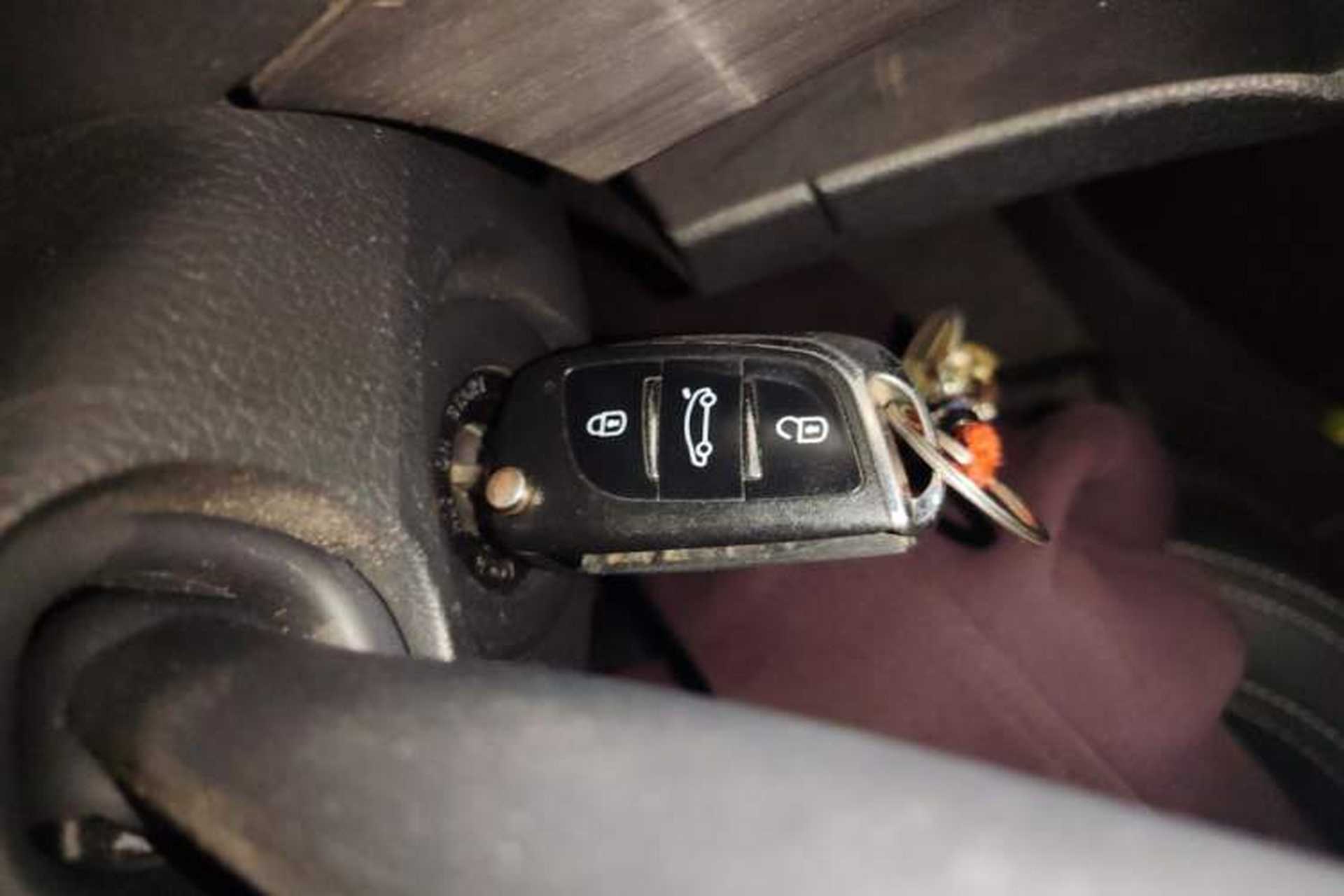 Used SAIC MAXUS G10 2018 PLUS 2.0T Automatic Elite Edition Vehicle Key