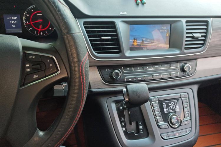 Used SAIC MAXUS G10 2018 PLUS 2.0T Automatic Elite Edition Audio And AC Panel