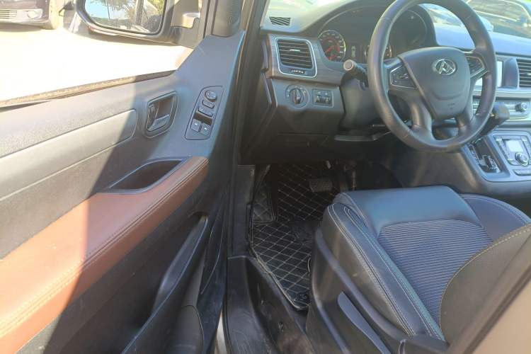 Used SAIC MAXUS G10 2018 PLUS 2.0T Automatic Elite Edition Driver Seat