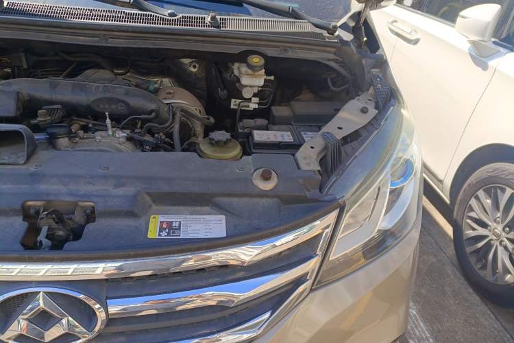 Used SAIC MAXUS G10 2018 PLUS 2.0T Automatic Elite Edition Engine Bay Left