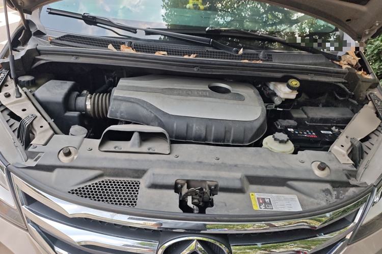Used SAIC MAXUS G10 2018 PLUS 2.0T Automatic Elite Edition Engine Bay