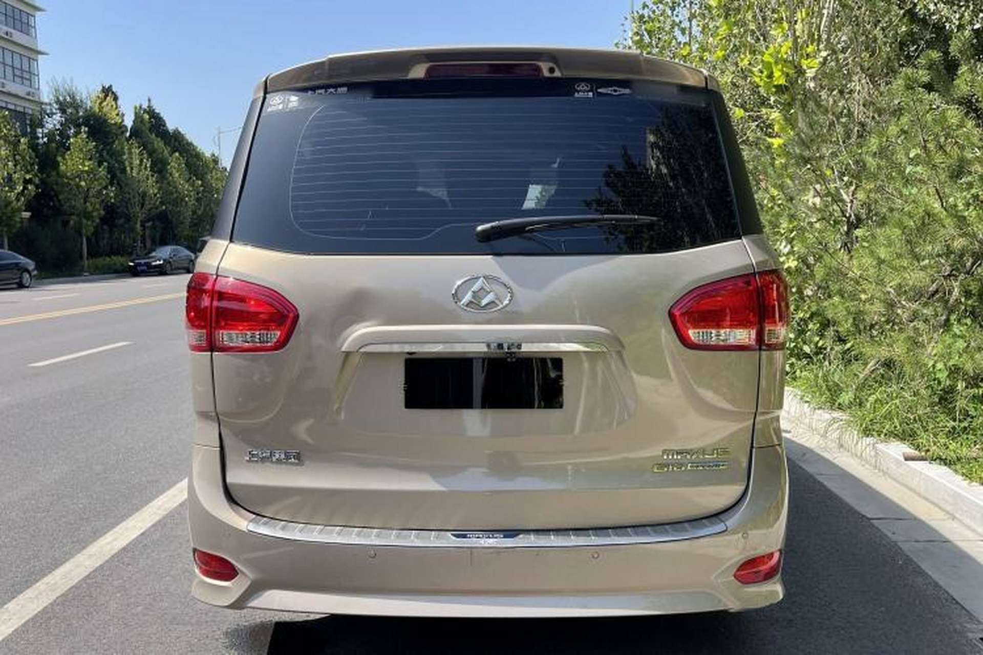 Used SAIC MAXUS G10 2018 PLUS 2.0T Automatic Elite Edition Exterior 3