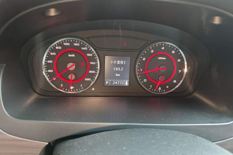 Used SAIC MAXUS G10 2018 PLUS 2.0T Automatic Elite Edition Instrument Cluster