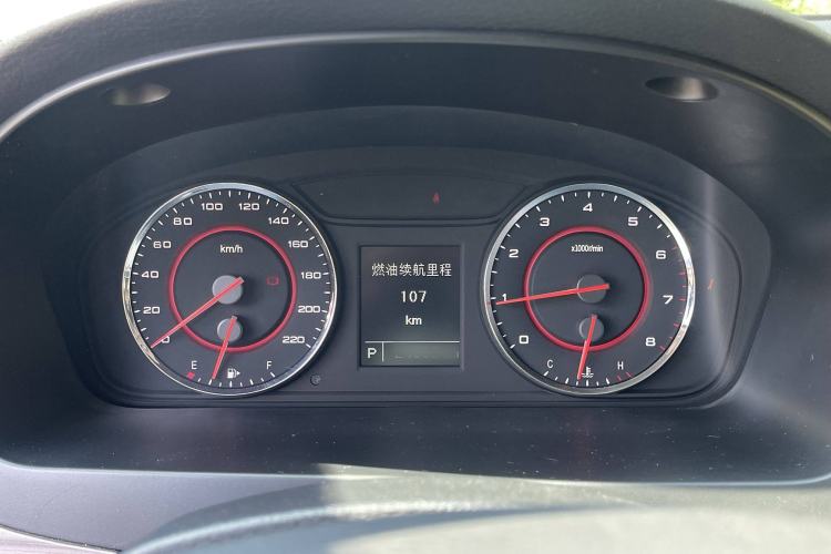 Used SAIC MAXUS G10 2018 PLUS 2.0T Automatic Elite Edition Interior 11