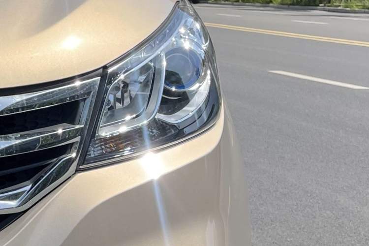 Used SAIC MAXUS G10 2018 PLUS 2.0T Automatic Elite Edition Left Front Headlight