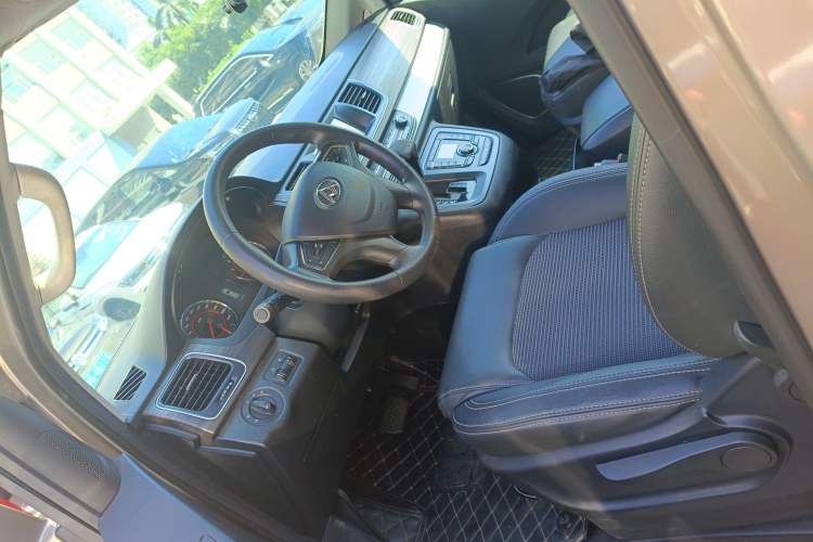 Used SAIC MAXUS G10 2018 PLUS 2.0T Automatic Elite Edition Left Front Seat