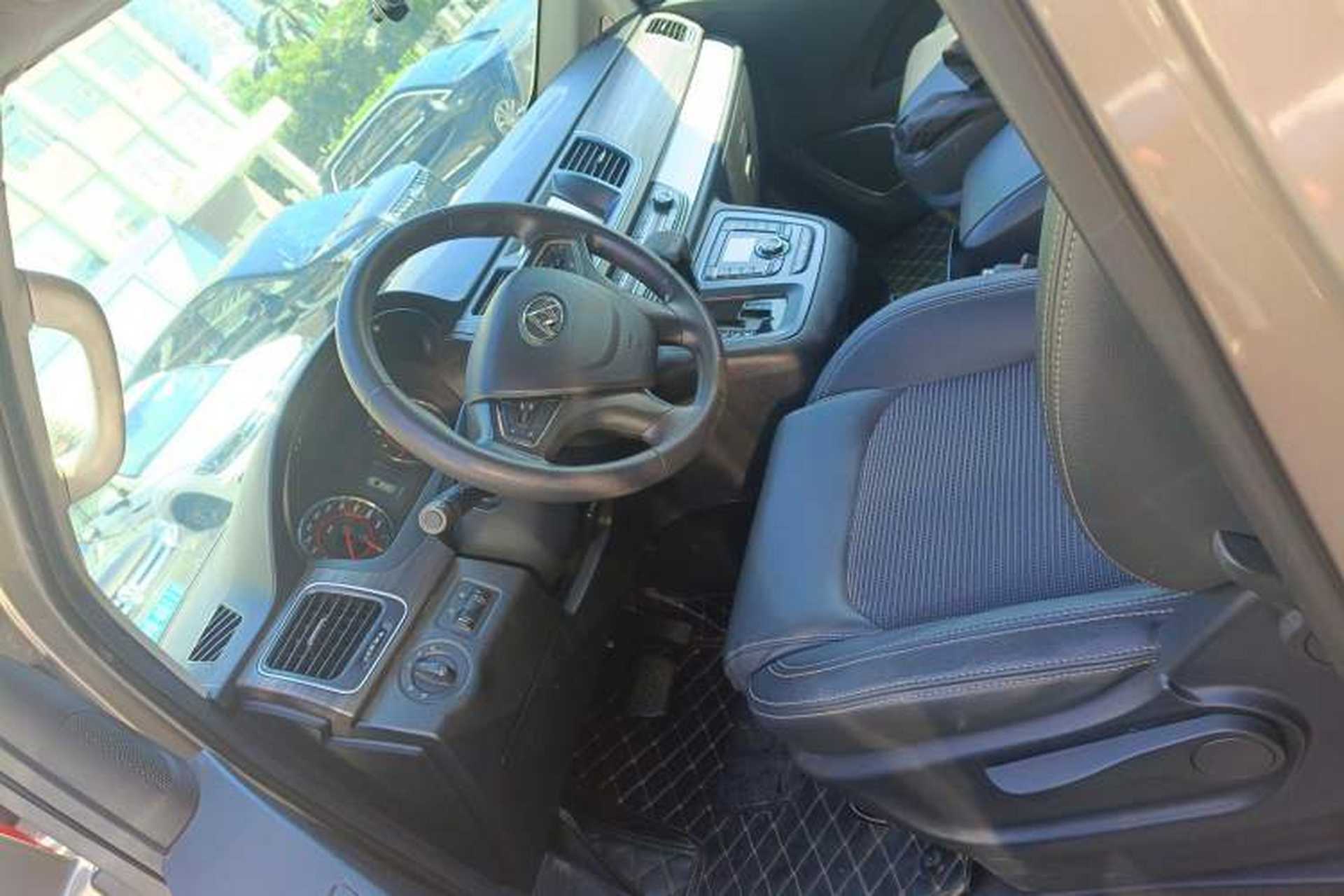 Used SAIC MAXUS G10 2018 PLUS 2.0T Automatic Elite Edition Left Front Seat