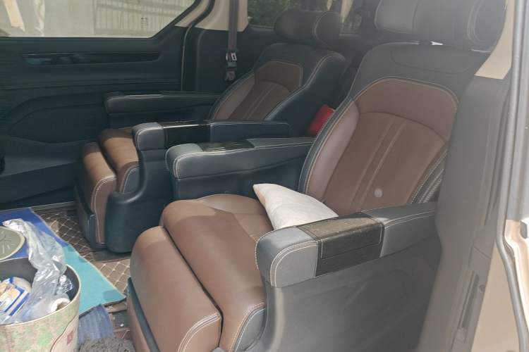 Used SAIC MAXUS G10 2018 PLUS 2.0T Automatic Executive Edition Left Rear Seat