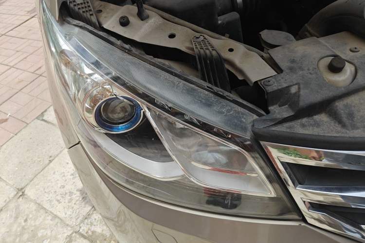 Used SAIC MAXUS G10 2018 PLUS 2.0T Automatic Executive Edition Right Front Headlight