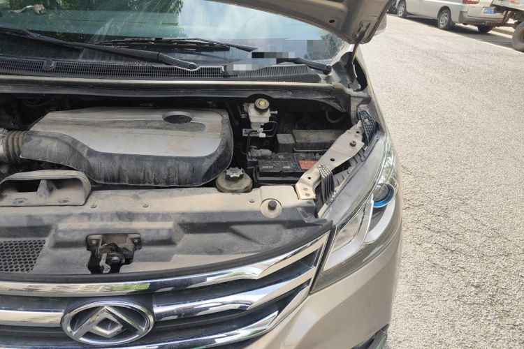 Used SAIC MAXUS G10 2018 PLUS 2.0T Automatic Elite Edition Engine Bay Left