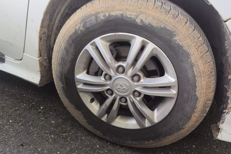 Used SAIC MAXUS G10 2018 PLUS 2.0T Automatic Luxury Edition Right Front Wheel Hub