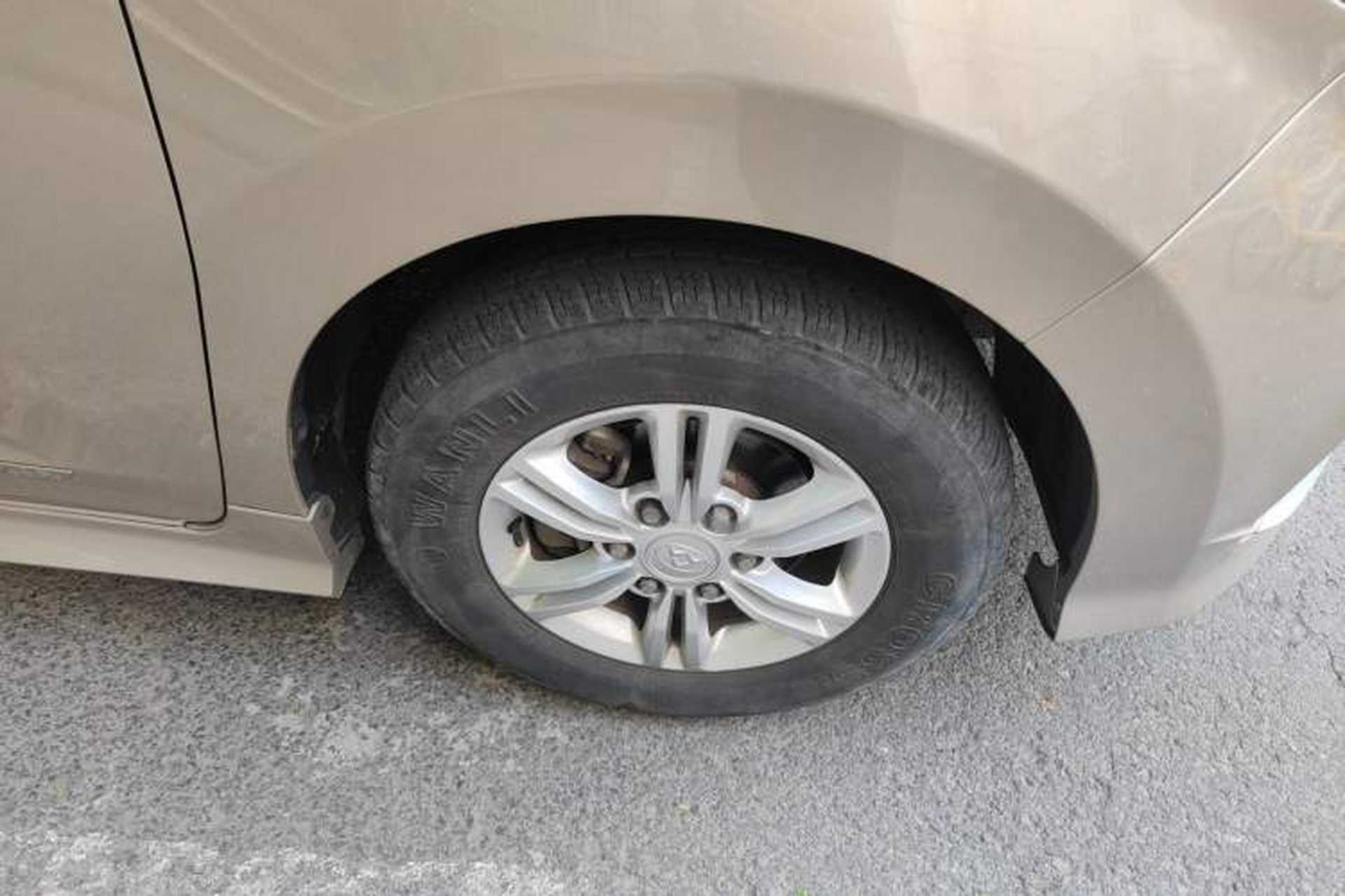 Used SAIC MAXUS G10 2018 PLUS 2.0T Automatic Elite Edition Right Front Wheel Hub
