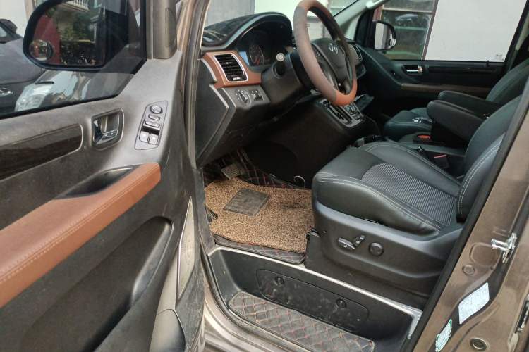 Used SAIC MAXUS G10 2018 PLUS 2.0T Automatic Luxury Edition Driver Seat