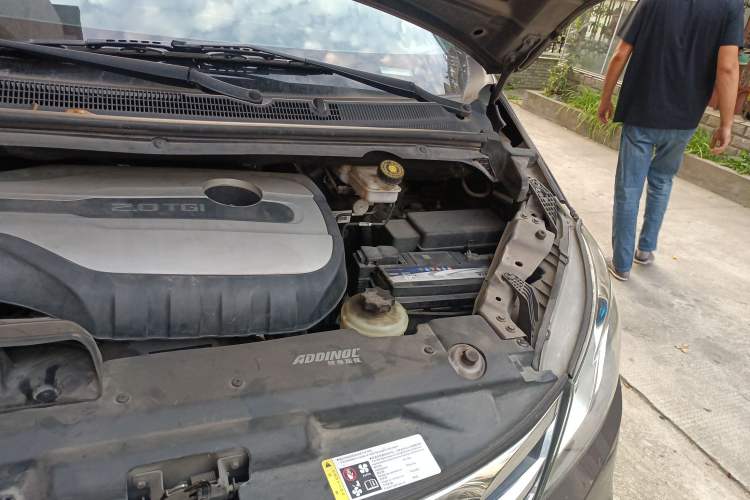 Used SAIC MAXUS G10 2018 PLUS 2.0T Automatic Luxury Edition Engine Bay Left