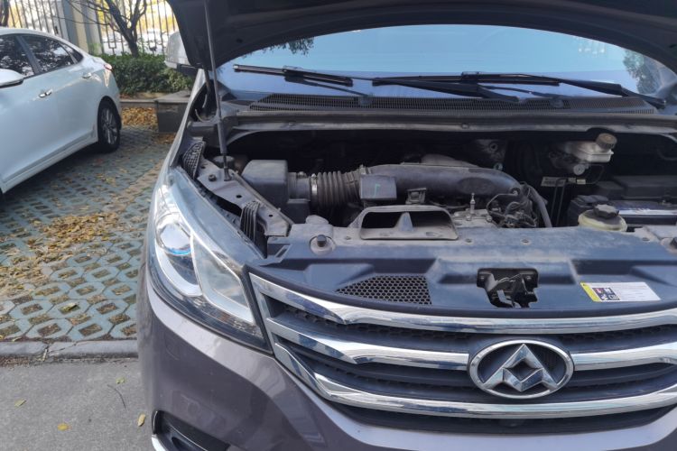 Used SAIC MAXUS G10 2018 PLUS 2.0T Automatic Flagship Edition Engine Bay Right