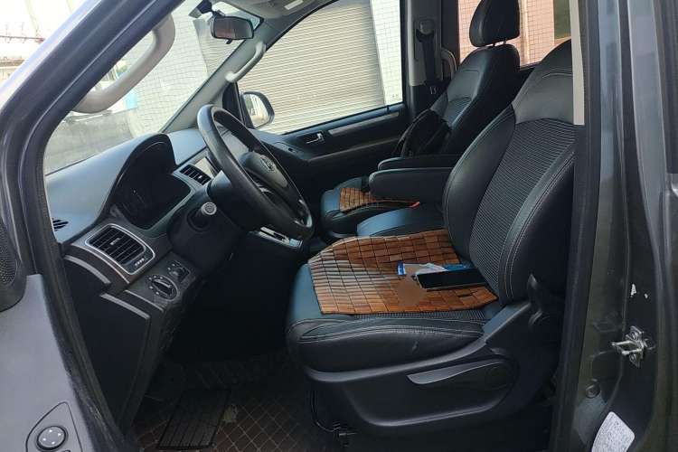 Used SAIC MAXUS G10 2018 PLUS 2.0T Automatic Elite Edition Left Front Seat
