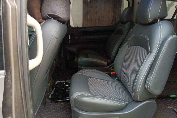 Used SAIC MAXUS G10 2018 PLUS 2.0T Automatic Luxury Edition Left Rear Seat