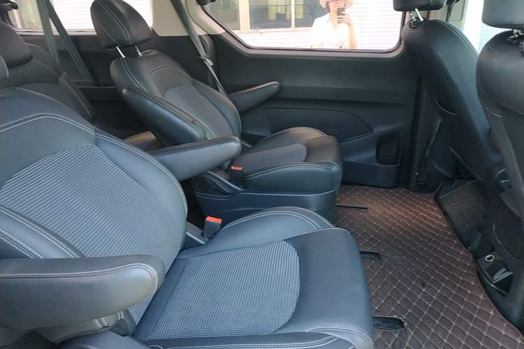 Used SAIC MAXUS G10 2018 PLUS 2.0T Automatic Elite Edition Left Rear Seat