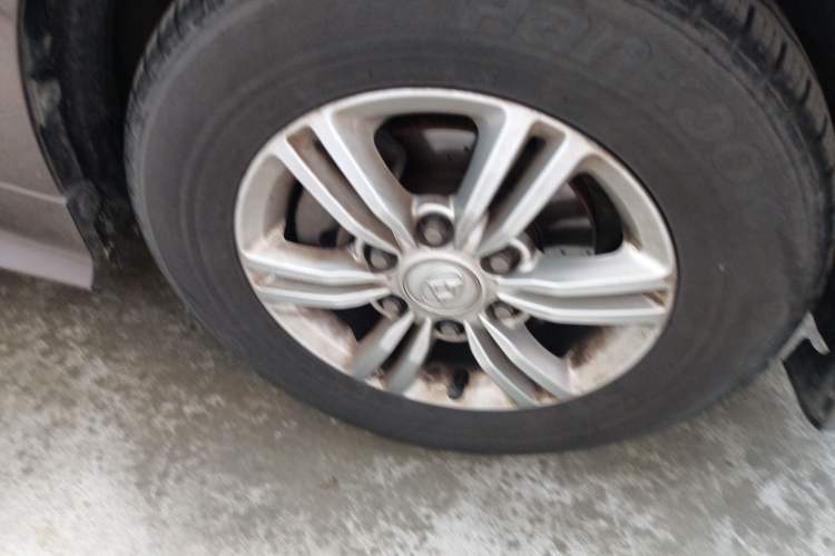 Used SAIC MAXUS G10 2018 PLUS 2.0T Automatic Luxury Edition Right Front Wheel Hub