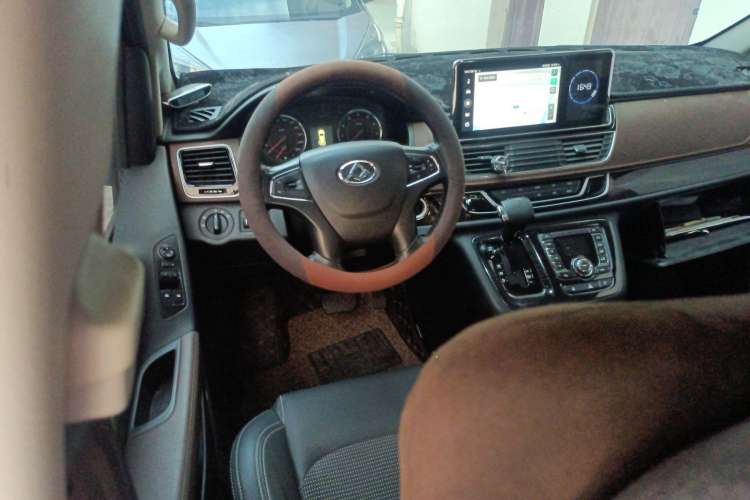 Used SAIC MAXUS G10 2018 PLUS 2.0T Automatic Luxury Edition Steering Wheel
