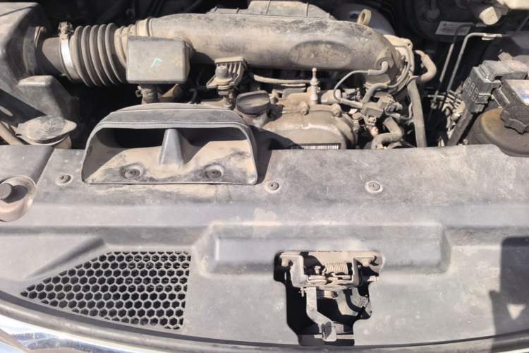 Used SAIC MAXUS G10 2018 PLUS 2.0T Automatic Flagship Edition Engine Bay