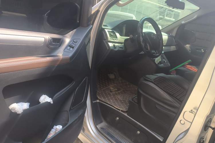 Used SAIC MAXUS G10 2018 PLUS 2.0T Automatic Executive Edition Driver Seat