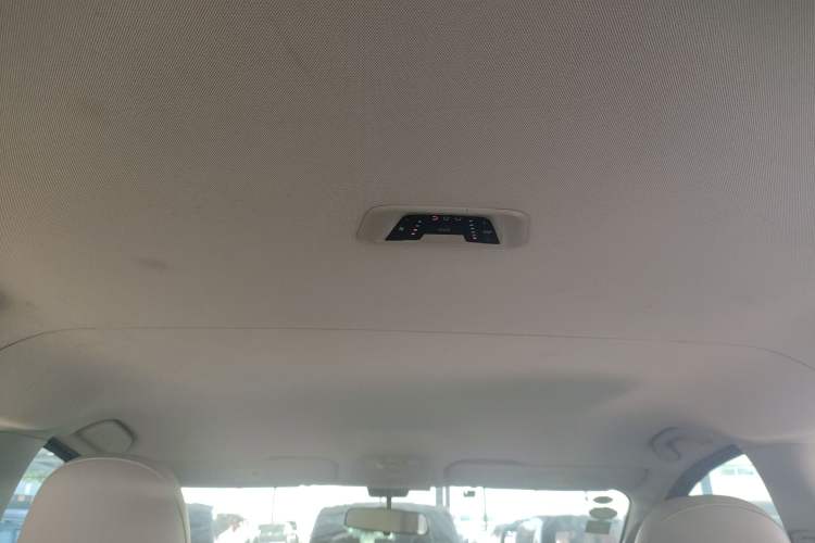 Used SAIC MAXUS G10 2018 PLUS 2.0T Automatic Elite Edition Headliner