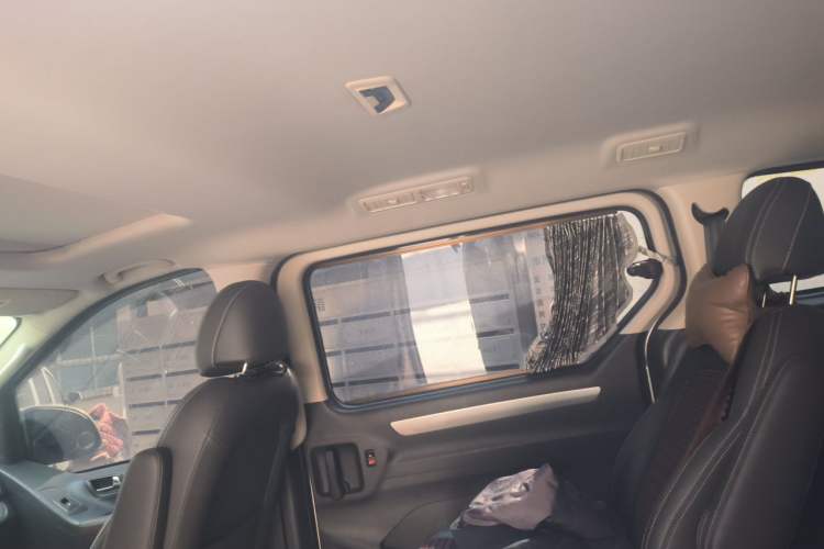 Used SAIC MAXUS G10 2018 PLUS 2.0T Automatic Executive Edition Headliner