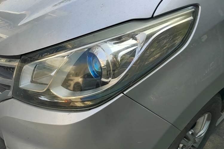 Used SAIC MAXUS G10 2018 PLUS 2.0T Automatic Elite Edition Left Front Headlight