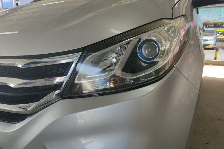 Used SAIC MAXUS G10 2018 PLUS 2.0T Automatic Elite Edition Left Front Headlight