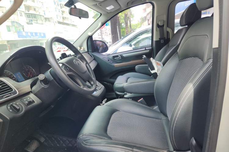 Used SAIC MAXUS G10 2018 PLUS 2.0T Automatic Smart Edition Left Front Seat
