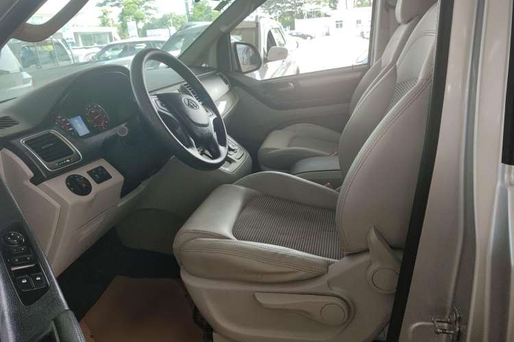Used SAIC MAXUS G10 2018 PLUS 2.0T Automatic Elite Edition Left Front Seat