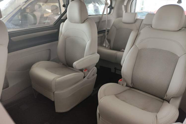Used SAIC MAXUS G10 2018 PLUS 2.0T Automatic Elite Edition Left Rear Seat