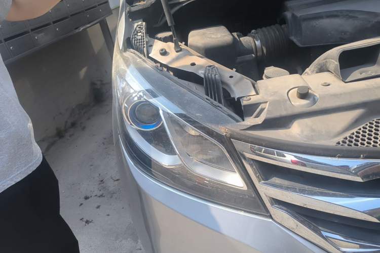 Used SAIC MAXUS G10 2018 PLUS 2.0T Automatic Executive Edition Right Front Headlight
