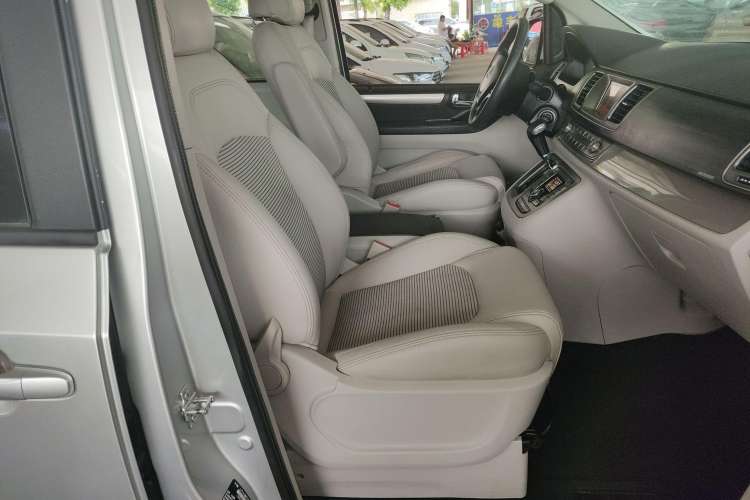 Used SAIC MAXUS G10 2018 PLUS 2.0T Automatic Elite Edition Right Front Seat