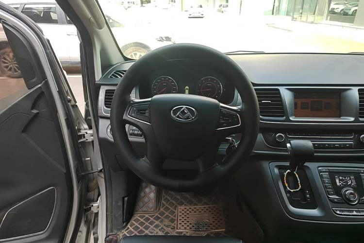 Used SAIC MAXUS G10 2018 PLUS 2.0T Automatic Elite Edition Steering Wheel