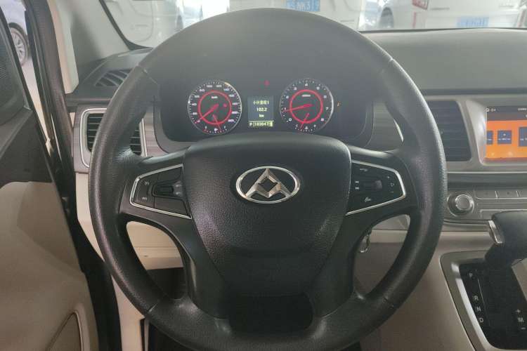 Used SAIC MAXUS G10 2018 PLUS 2.0T Automatic Elite Edition Steering Wheel
