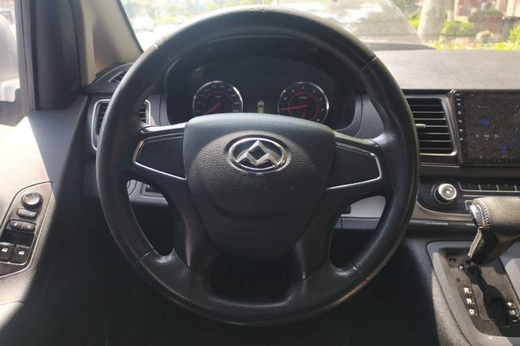 Used SAIC MAXUS G10 2018 PLUS 2.0T Automatic Elite Edition Steering Wheel