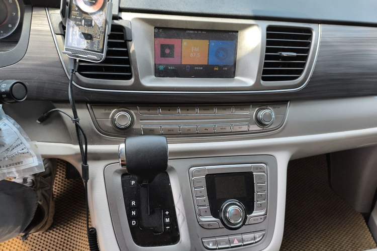 Used SAIC MAXUS G10 2018 PLUS 2.0T Automatic Elite Edition Audio And AC Panel