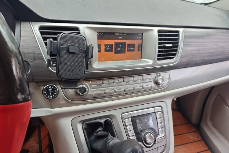 Used SAIC MAXUS G10 2018 PLUS 1.9T Manual Elite Edition Diesel Audio And AC Panel