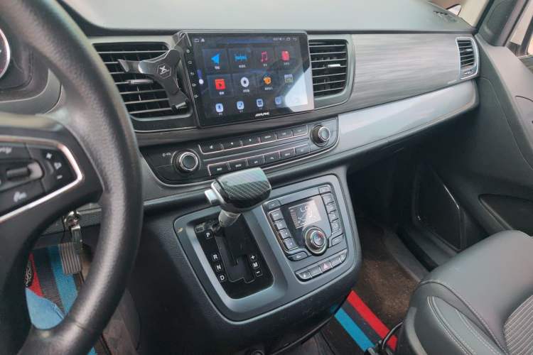 Used SAIC MAXUS G10 2018 PLUS 2.0T Automatic Elite Edition Audio And AC Panel