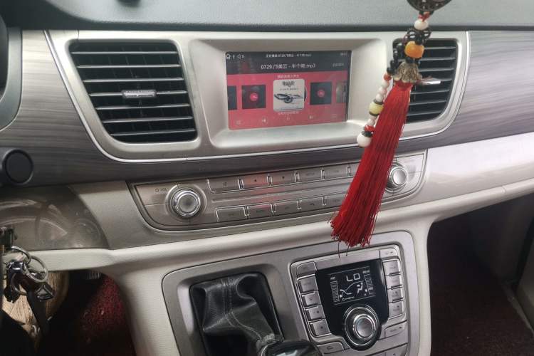 Used SAIC MAXUS G10 2018 PLUS 2.4L Manual Elite Edition Audio And AC Panel