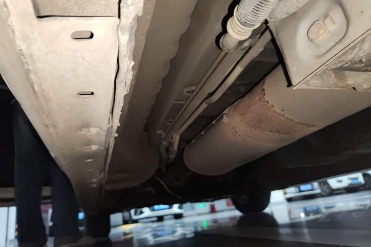 Used SAIC MAXUS G10 2018 PLUS 2.0T Automatic Elite Edition Chassis Rear Left