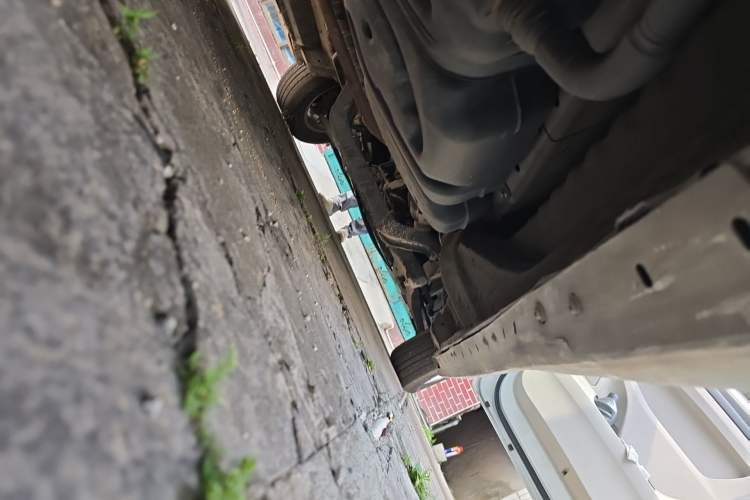 Used SAIC MAXUS G10 2018 PLUS 2.4L Manual Elite Edition Chassis Rear Right