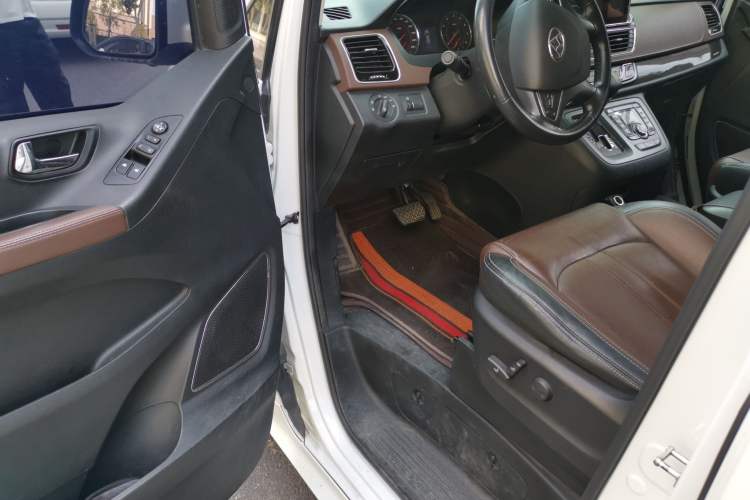 Used SAIC MAXUS G10 2018 PLUS 2.0T Automatic Flagship Edition Driver Seat