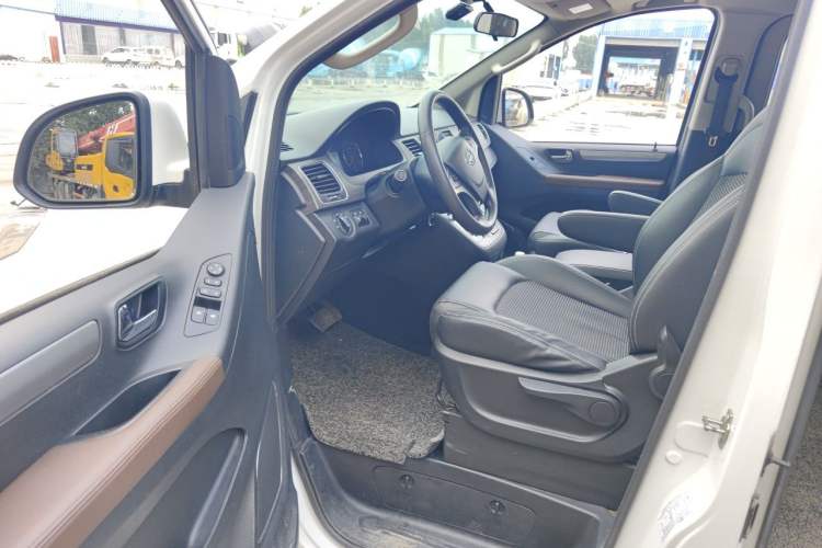 Used SAIC MAXUS G10 2018 PLUS 2.0T Automatic Elite Edition Driver Seat