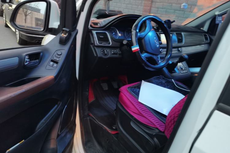 Used SAIC MAXUS G10 2018 PLUS 1.9T Manual Elite Edition Diesel Driver Seat