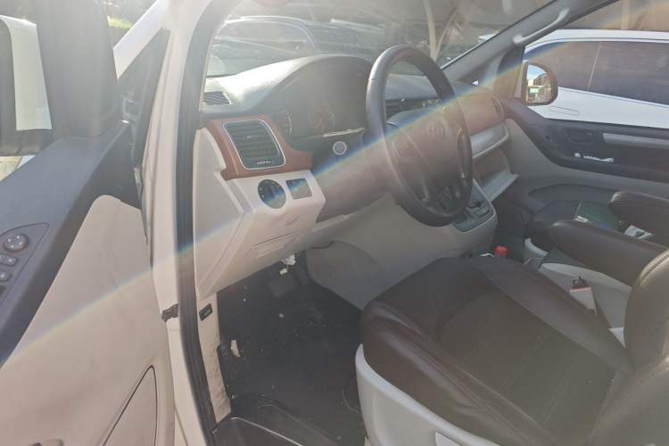 Used SAIC MAXUS G10 2018 PLUS 2.0T Automatic Elite Edition Driver Seat