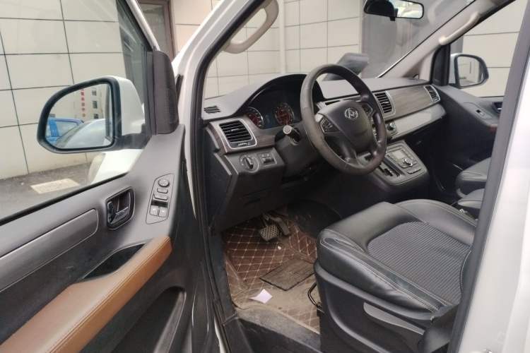 Used SAIC MAXUS G10 2018 PLUS 2.0T Automatic Luxury Edition Driver Seat