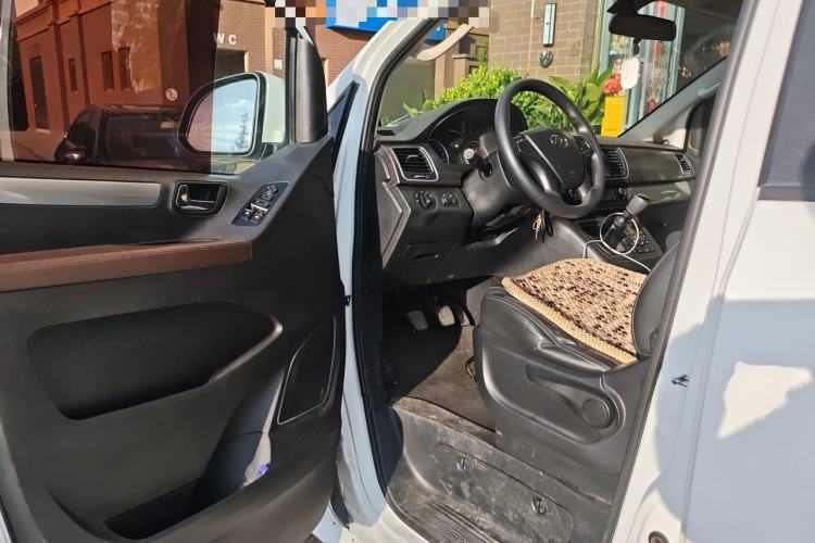 Used SAIC MAXUS G10 2018 PLUS 1.9T Manual Elite Edition Diesel Driver Seat